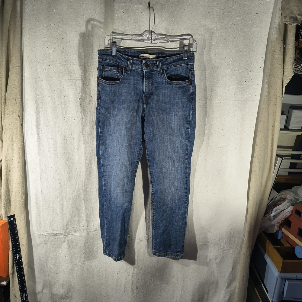 Levi's Women's Size 29" X 30" Cropped Blue Jeans